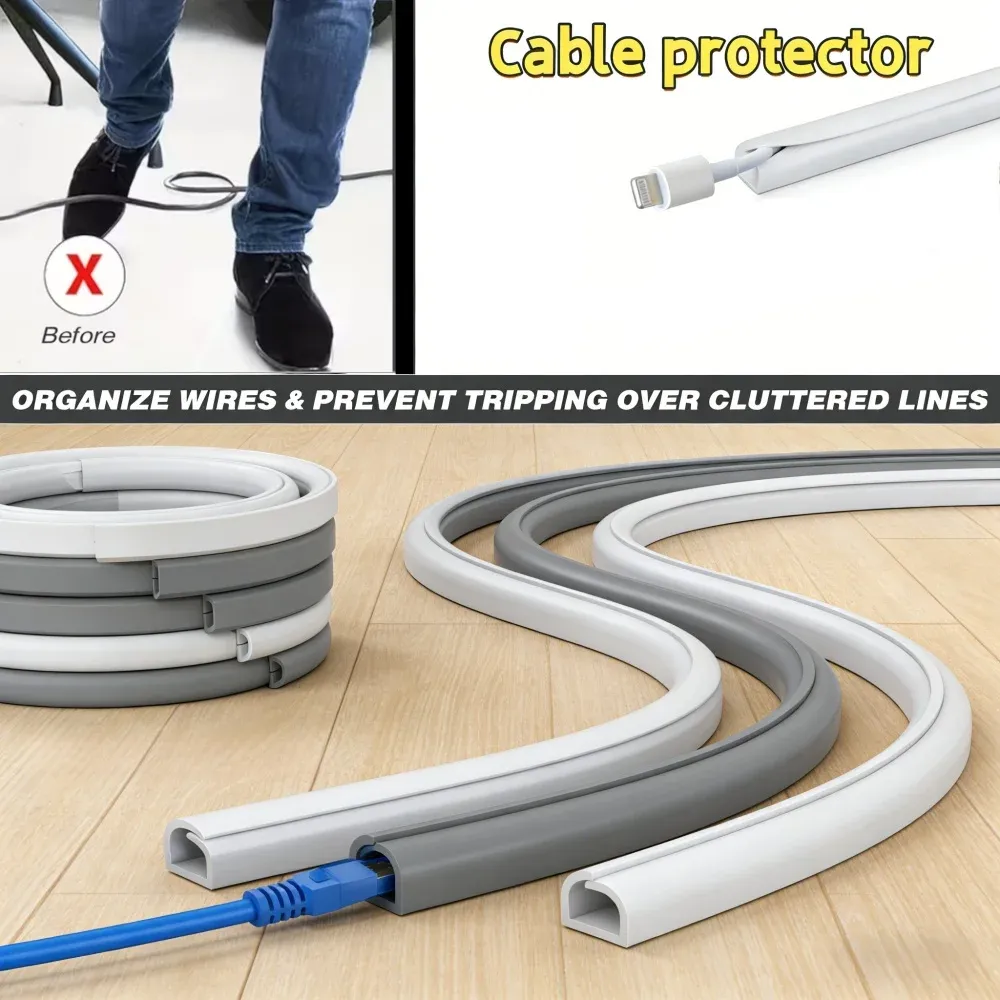 Gaine de protection de câble posée le long d'une plinthe
