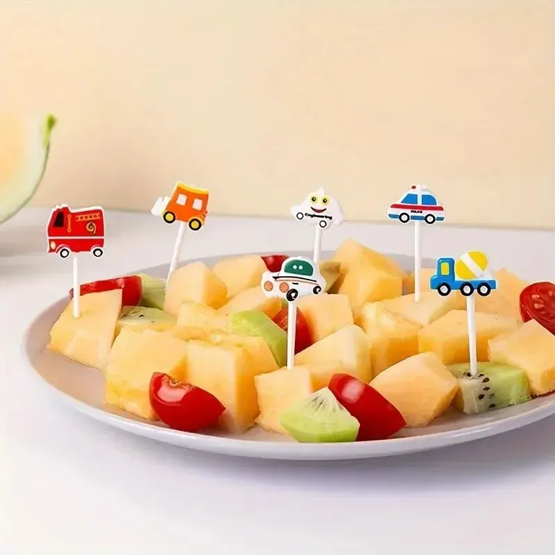 Pics alimentaires animaux en situation de repas enfant