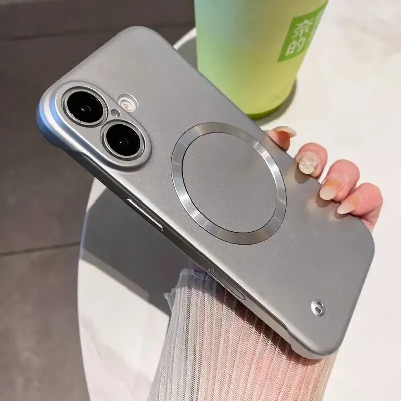 Finition métallique ultra-fine de la coque