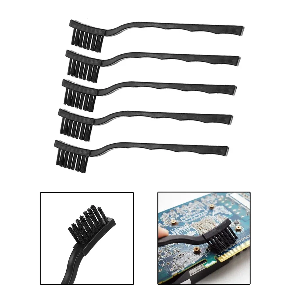 Brosse antistatique ESD en utilisation