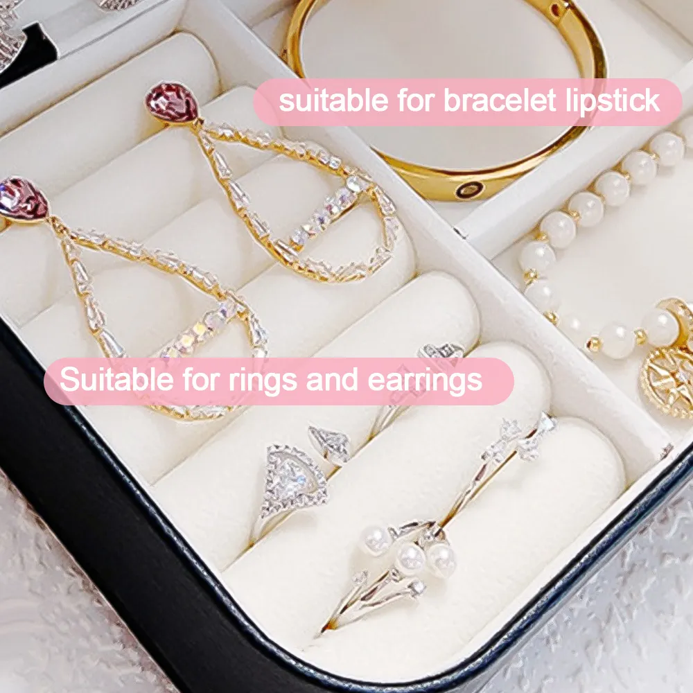 Boîte de rangement de bijoux ouverte