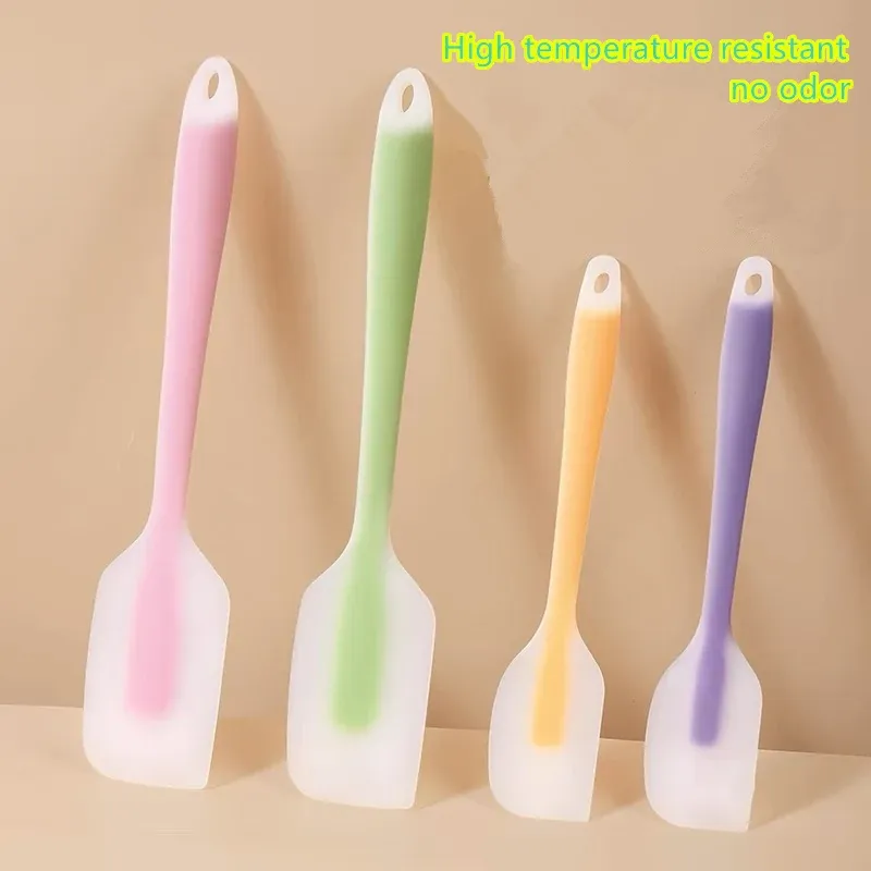Spatule de cuisine translucide en silicone