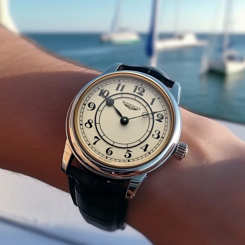 Montre homme de luxe porté au poignet