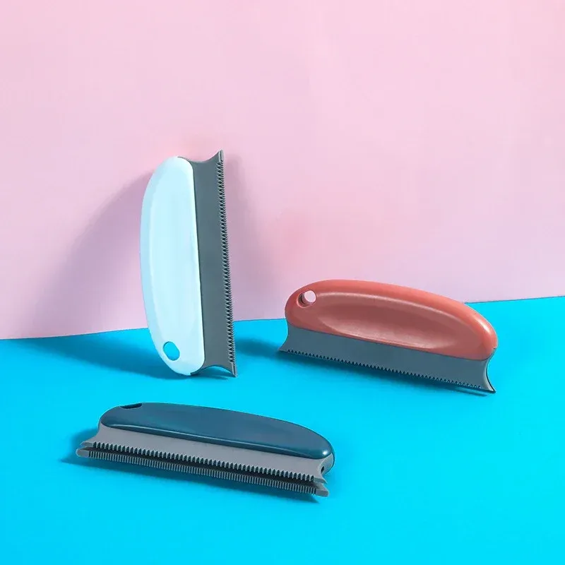 Brosse anti-peluches, ambiance maison