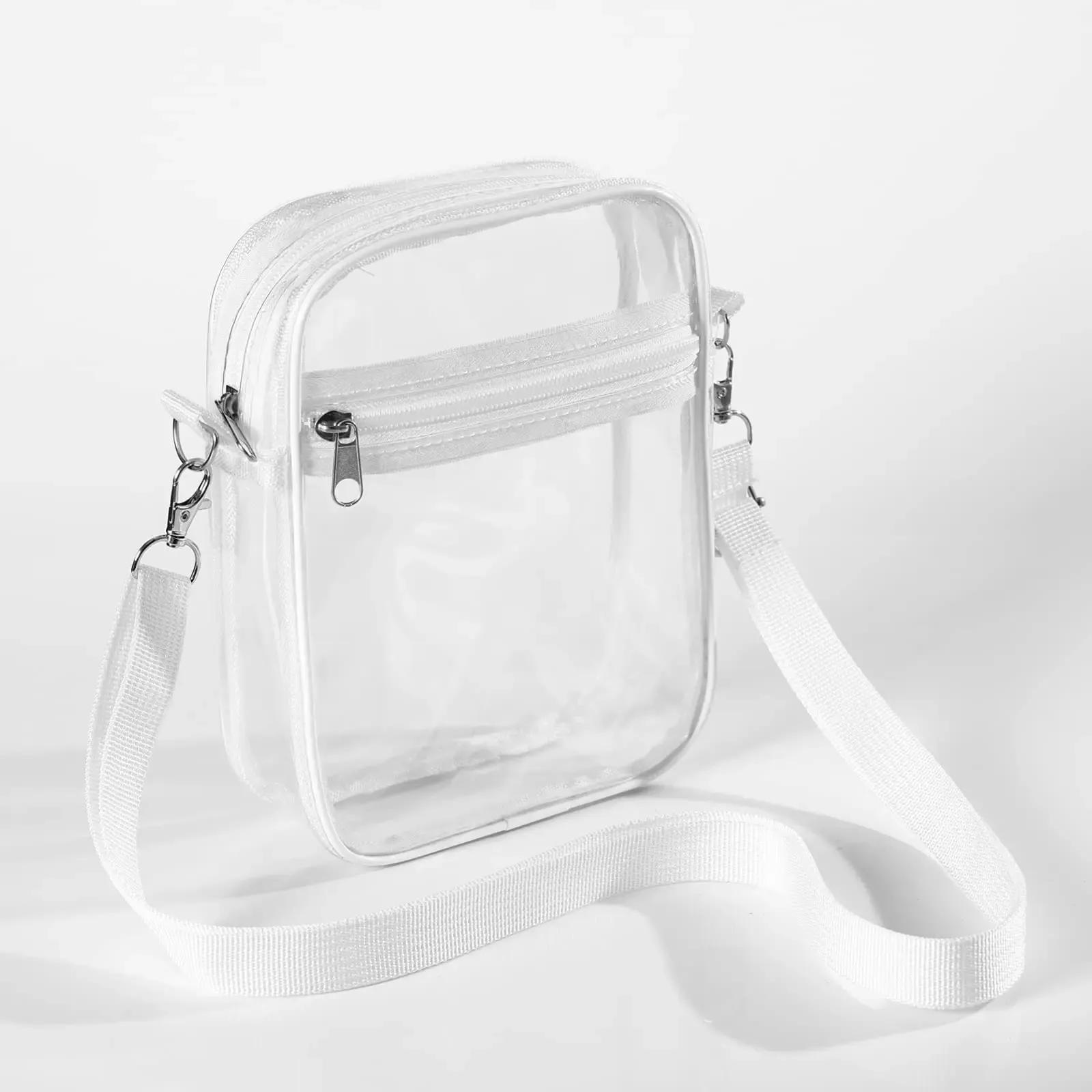 Sac transparent porté en bandoulière