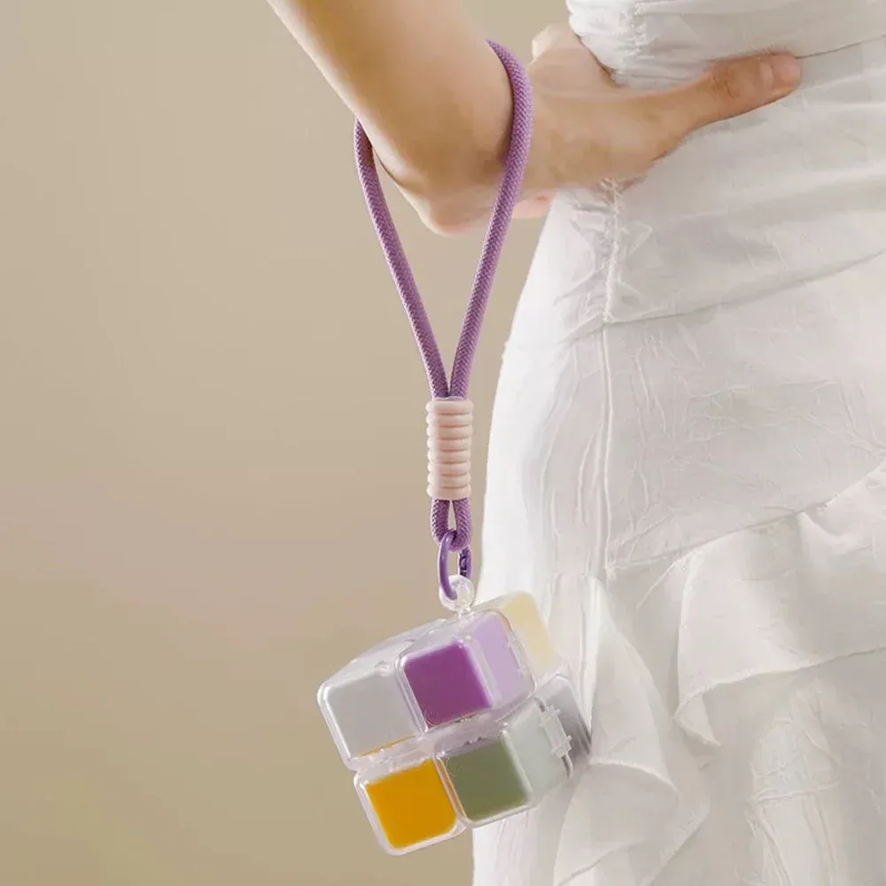 Pilulier en forme de Rubik's Cube, portable et étanche, 7 jours 4