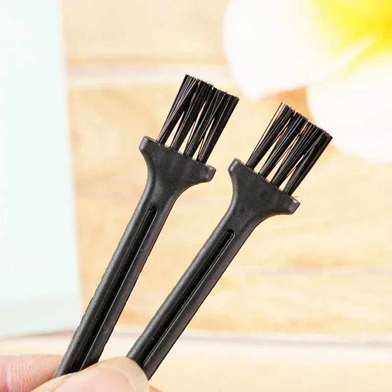 Brosse de nettoyage pour rasoir électrique