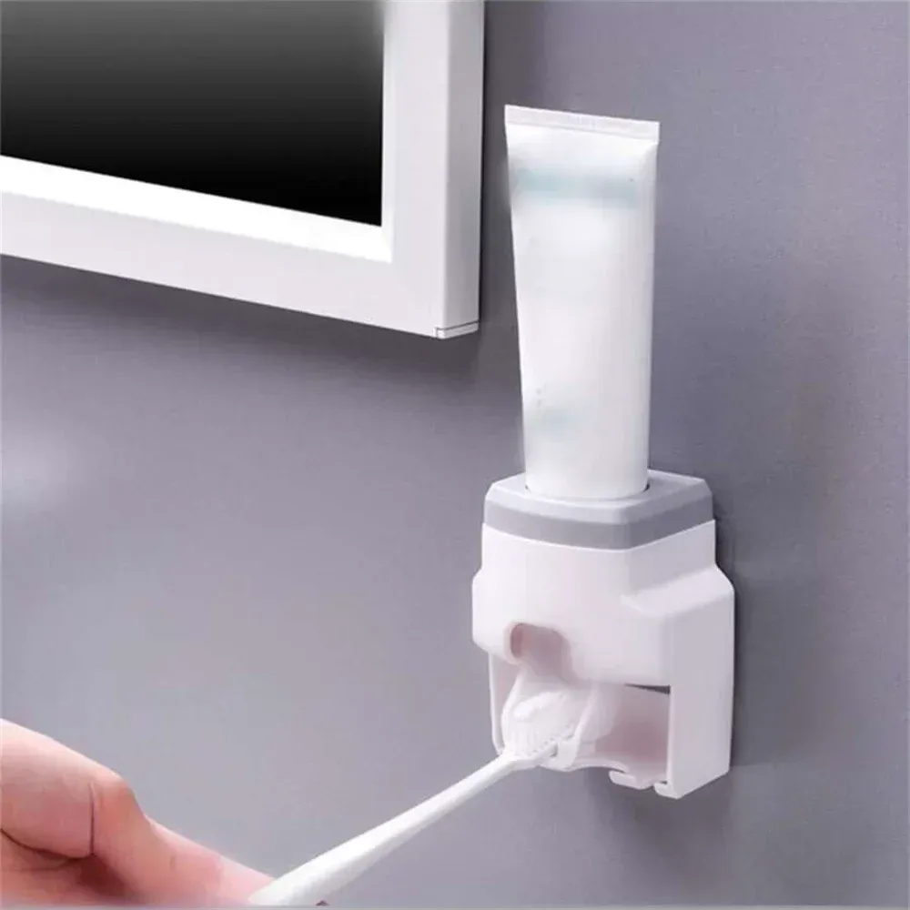 Distributeur de dentifrice en situation