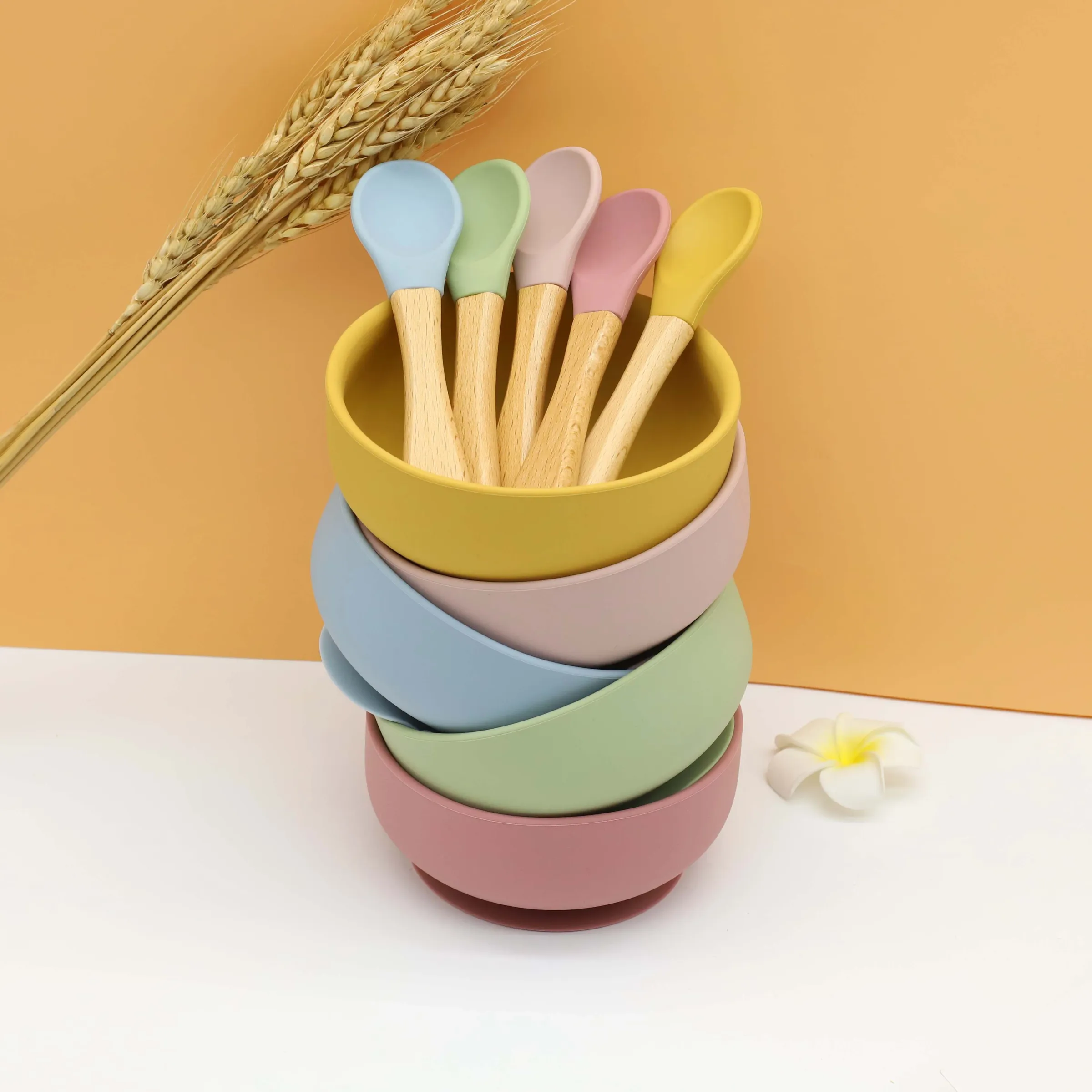 Bol en silicone à ventouse et cuillère à manche en bois, lot de 2 pièces pour l'alimentation de bébé 6
