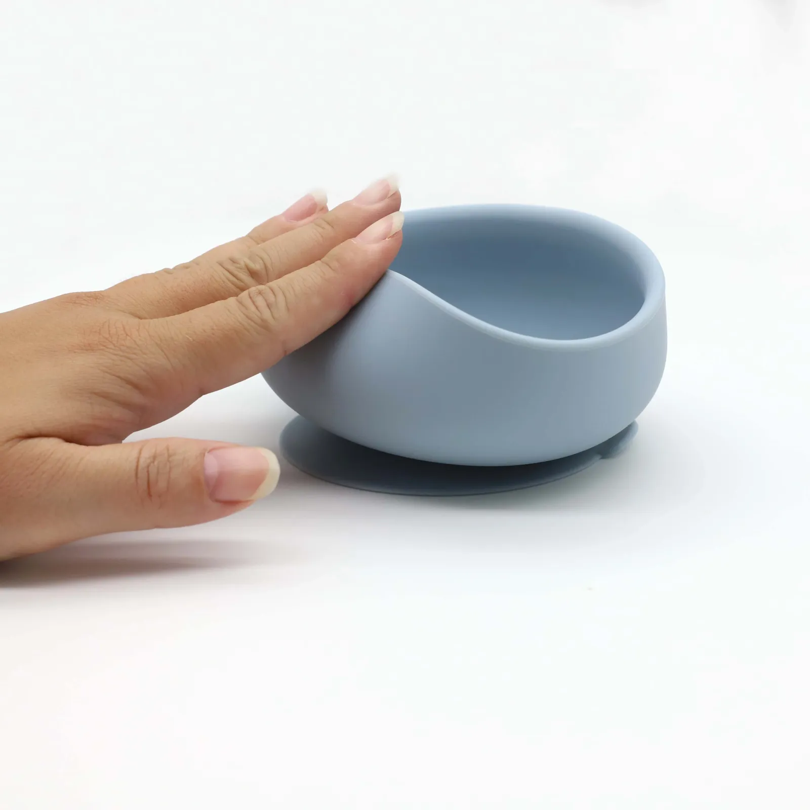 Détail du bol en silicone avec ventouse