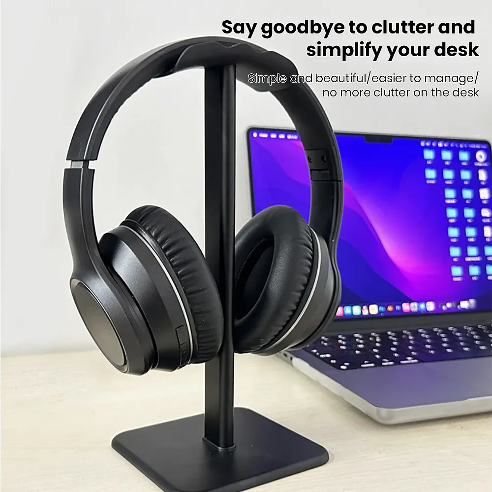 Support pour casque installé sur un bureau