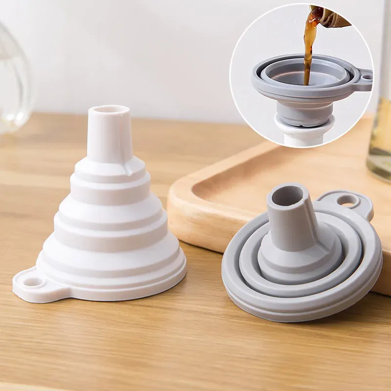 Entonnoir pliable et portable en silicone pour le transfert de liquides, d'huile et de poudre, idéal pour le remplissage de bouteilles en cuisine 2