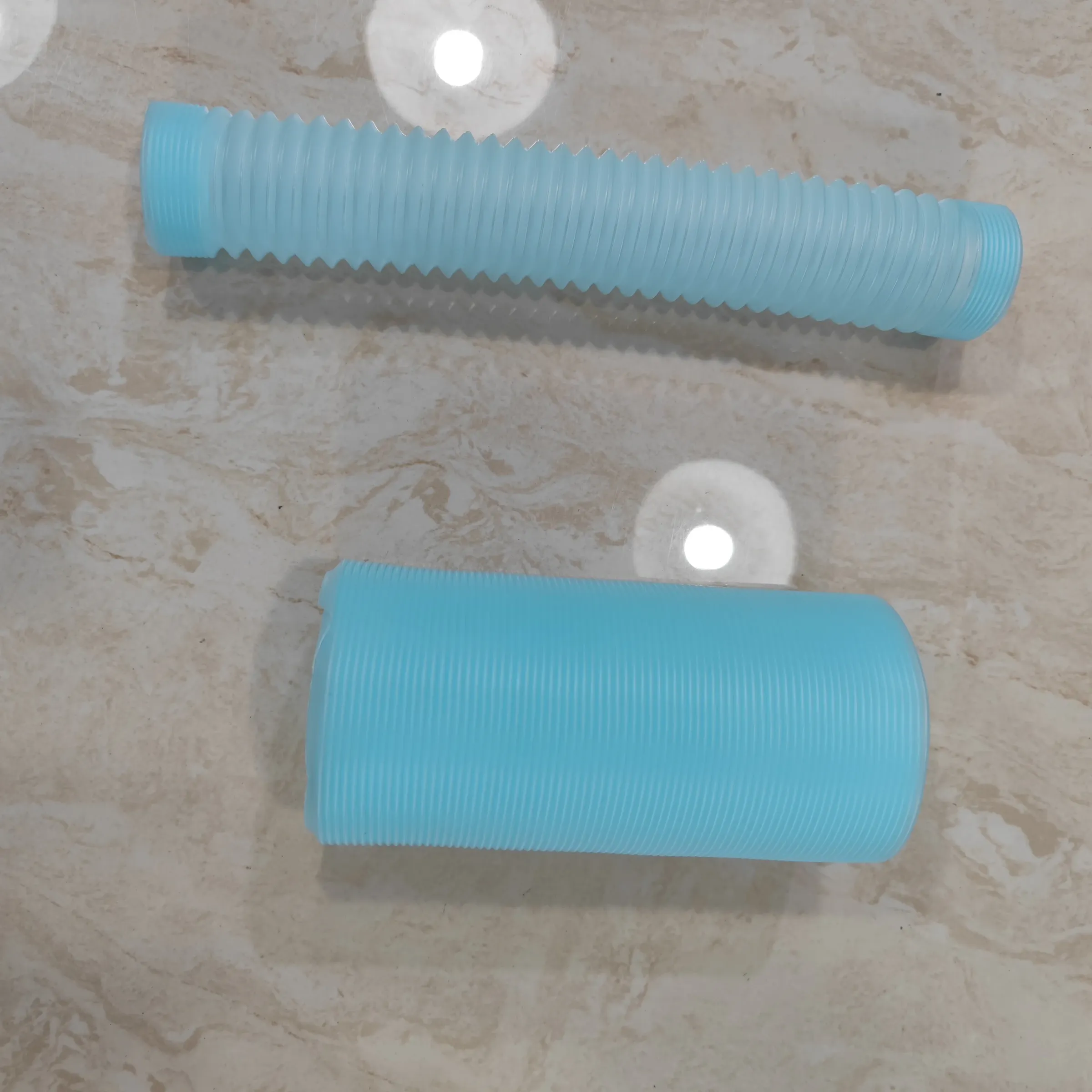 Tunnel extensible pour petits animaux de compagnie : jouet pour lapins, cochons d'inde, furets, hamsters, hérissons et chinchillas 2