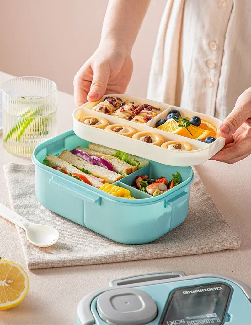 Boîte Bento remplie de repas variés