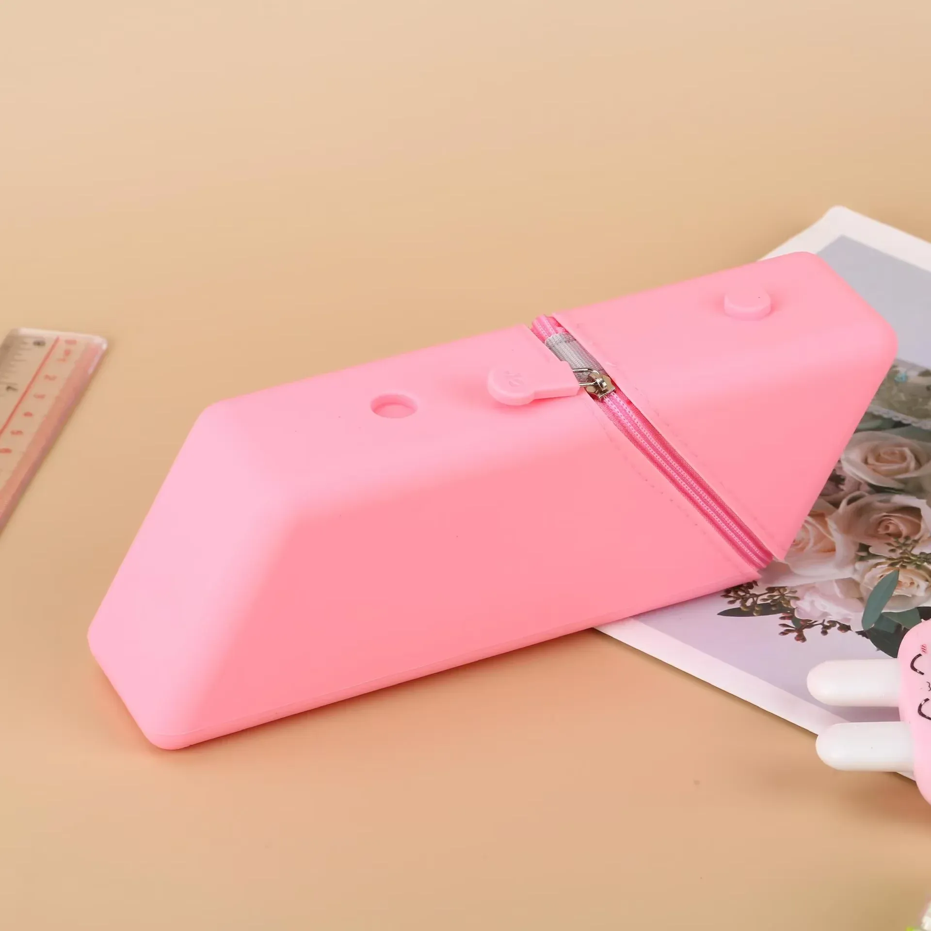 Porte-stylo en silicone élégant pliable pour bureau et études, pot à papeterie polyvalent, cadeau idéal pour étudiants 9