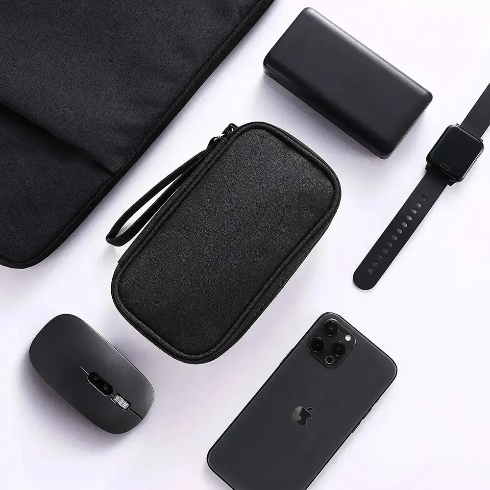 Étui de rangement pour accessoires numériques