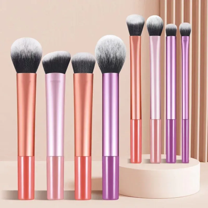 Ensemble de 8 pinceaux de maquillage professionnels faciles à nettoyer, en poils synthétiques doux et de qualité supérieure, sans cruauté animale, pour fond de teint, fard à joues et fard à paupières 2