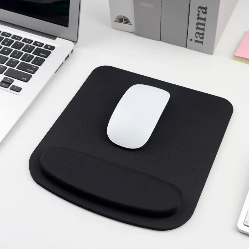 Tapis de souris de jeu ergonomique avec repose-poignet 2