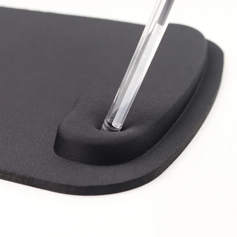 Détail du tapis de souris ergonomique