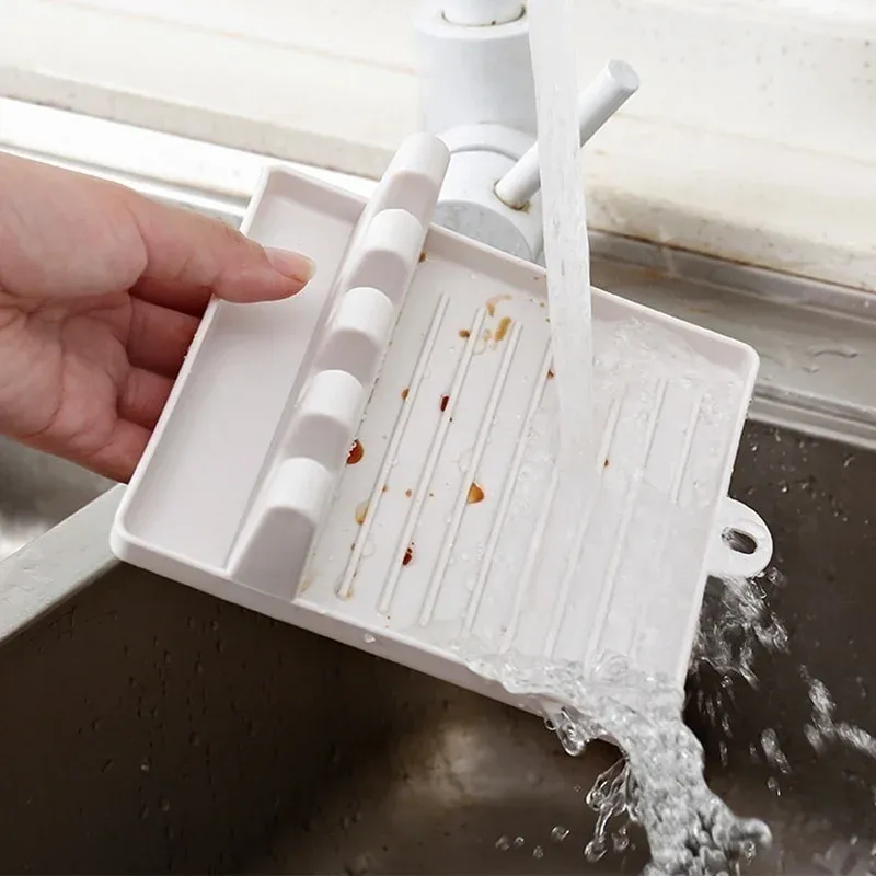 Porte-ustensiles de cuisine en plastique avec égouttoir antidérapant : cuillère, fourchette, spatule, étagère et organisateur 4