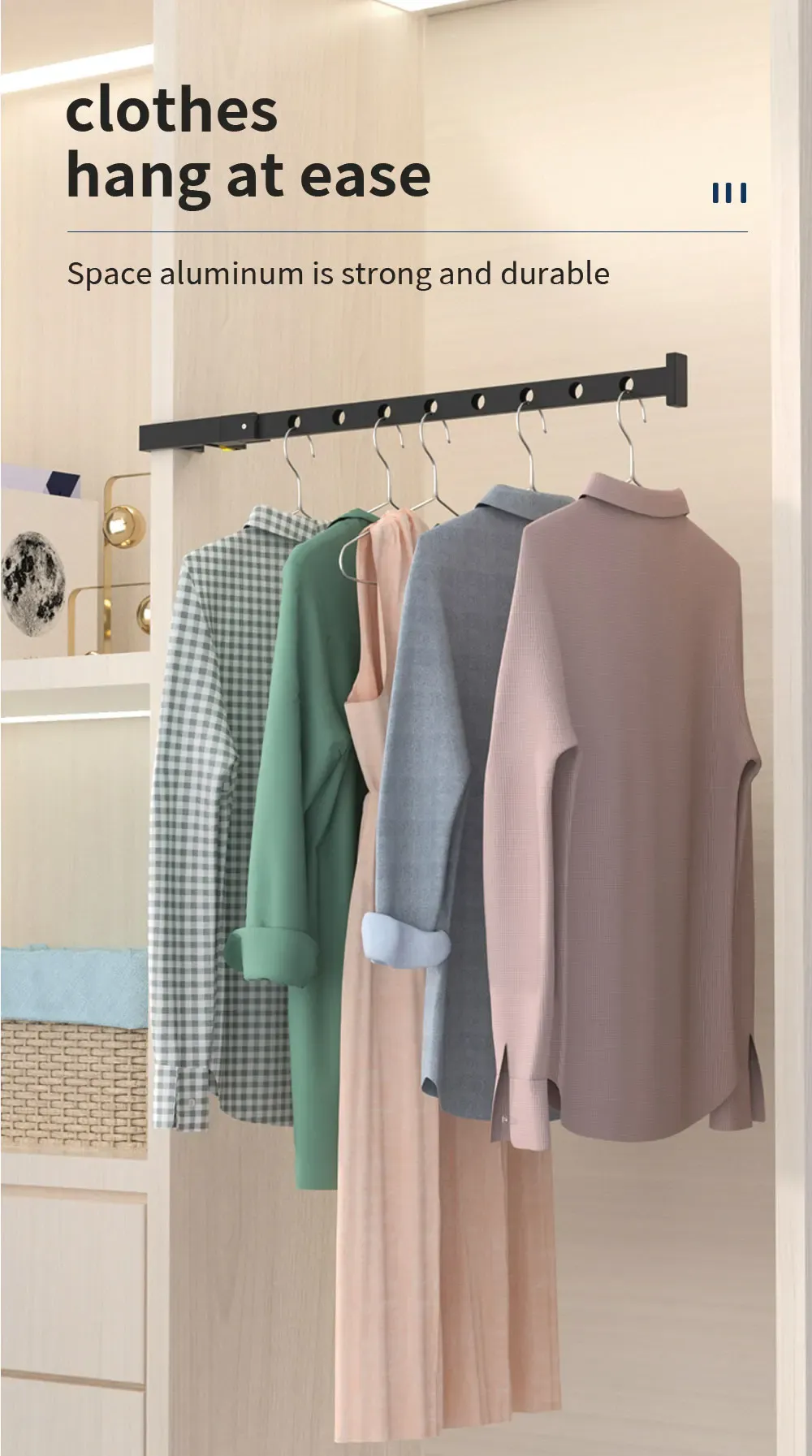 Porte-vêtements noir vue rapprochée