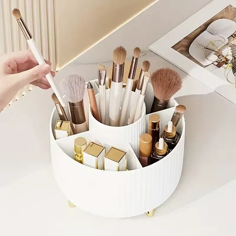 Organisateur de maquillage dans un intérieur élégant