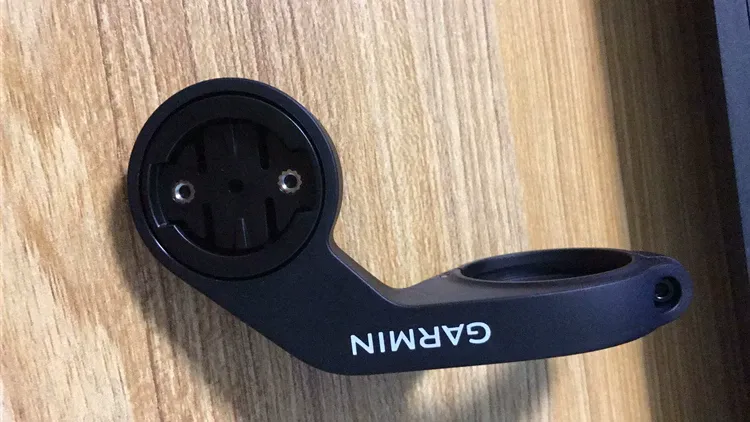Support avant étendu Garmin pour compteur vélo, vue détaillée