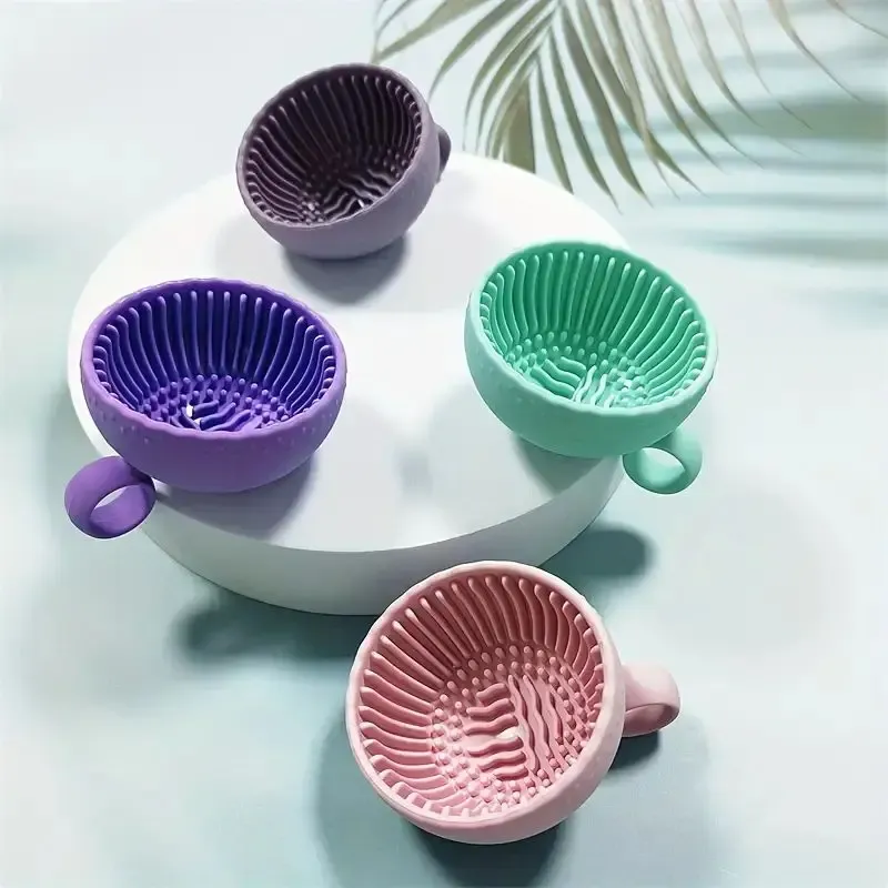 Nettoyeur de pinceaux QuickClean en situation d'utilisation