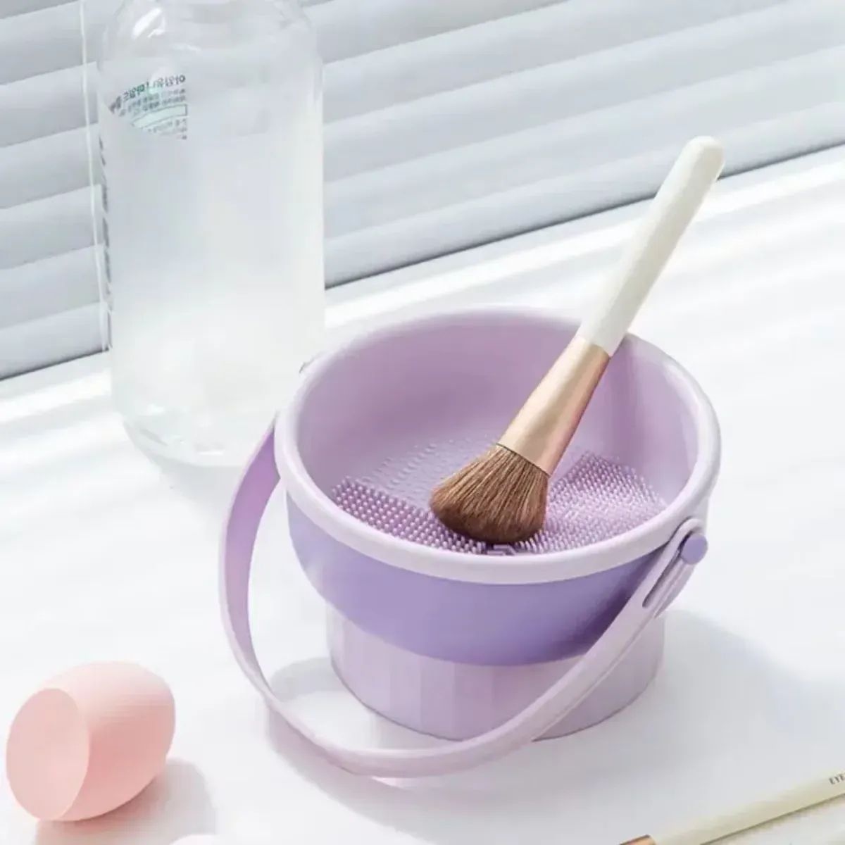 Nettoyeur de pinceaux de maquillage QuickClean en silicone avec bol antidérapant 12