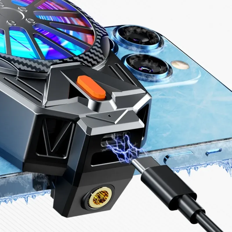Gros plan sur le ventilateur de refroidissement pour téléphone