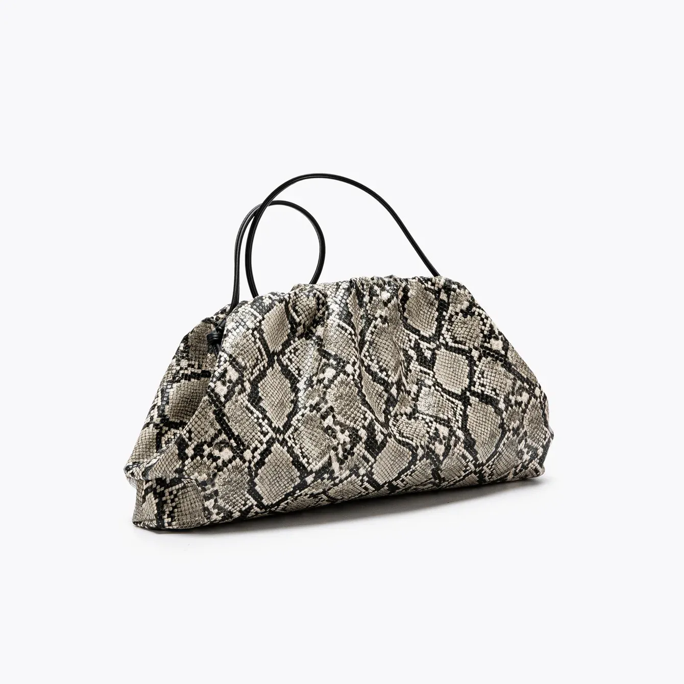 Détail du sac à main serpent plissé