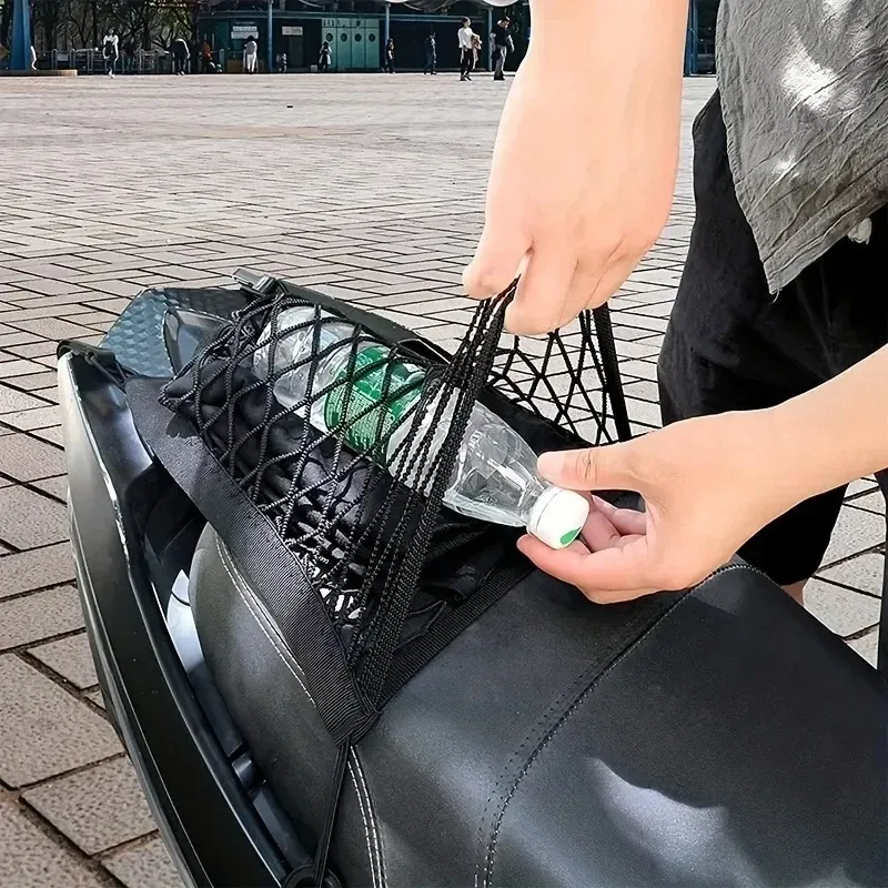 Détail de la maille élastique du filet de chargement