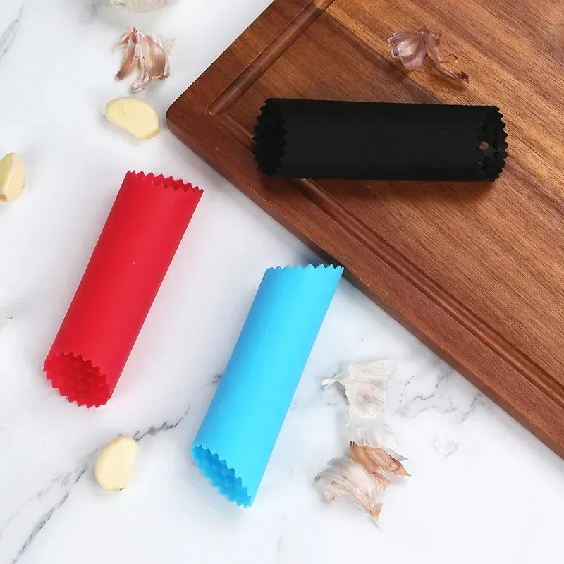 Tube éplucheur d'ail en silicone 4