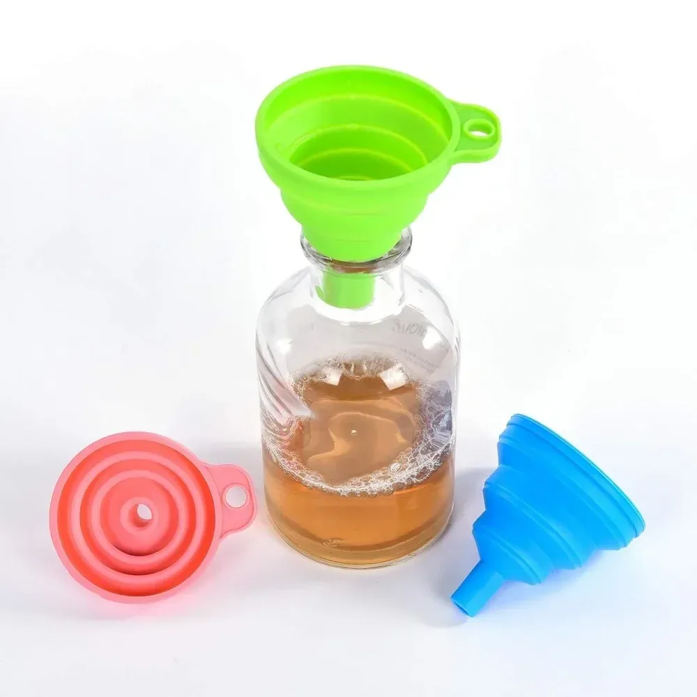 Entonnoir en silicone pliable, utilisation pratique