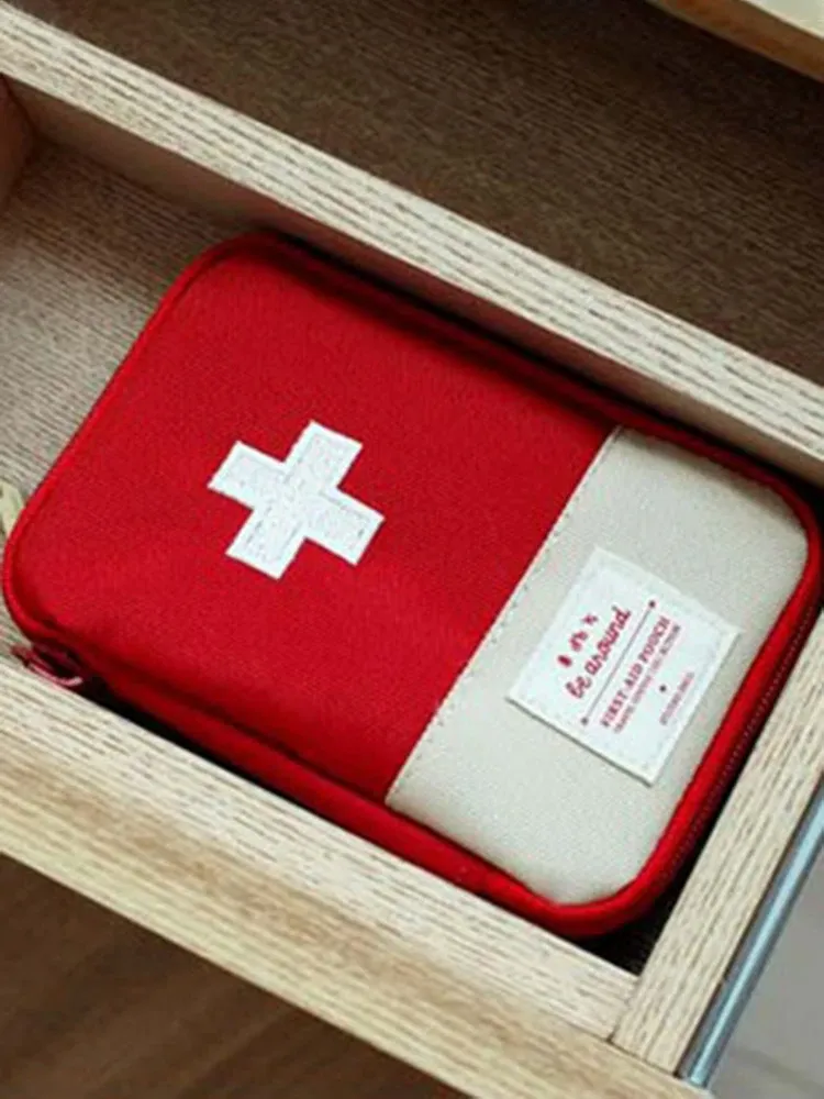 Pochette médicaments de voyage, en plein air