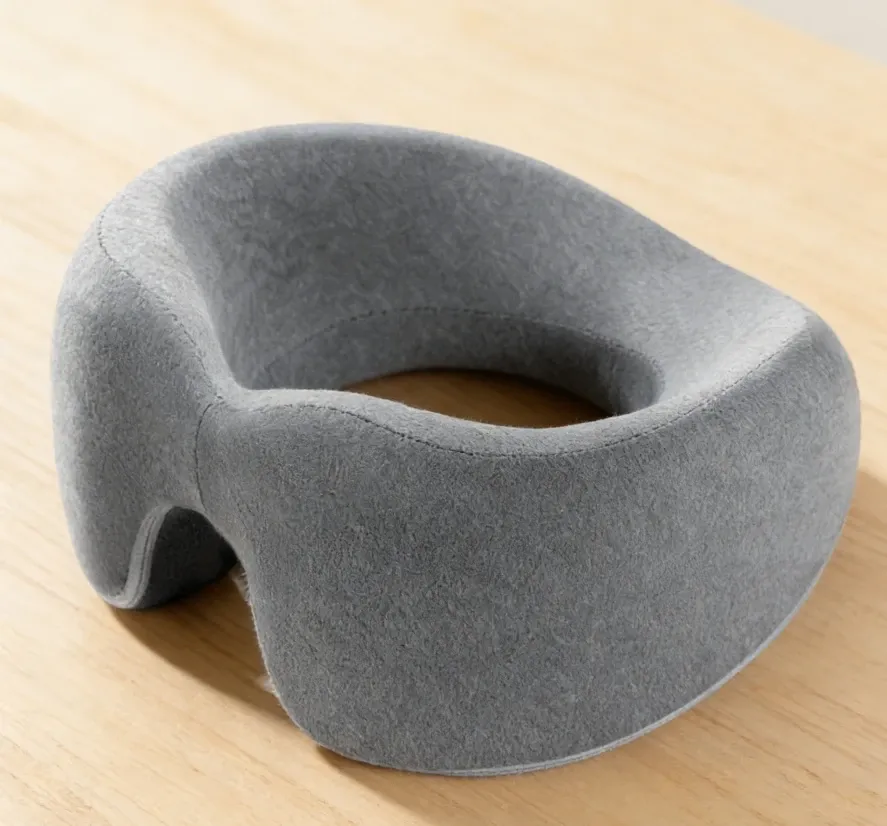 Oreiller ergonomique en mousse à mémoire de forme, vue de la forme et du centre creux