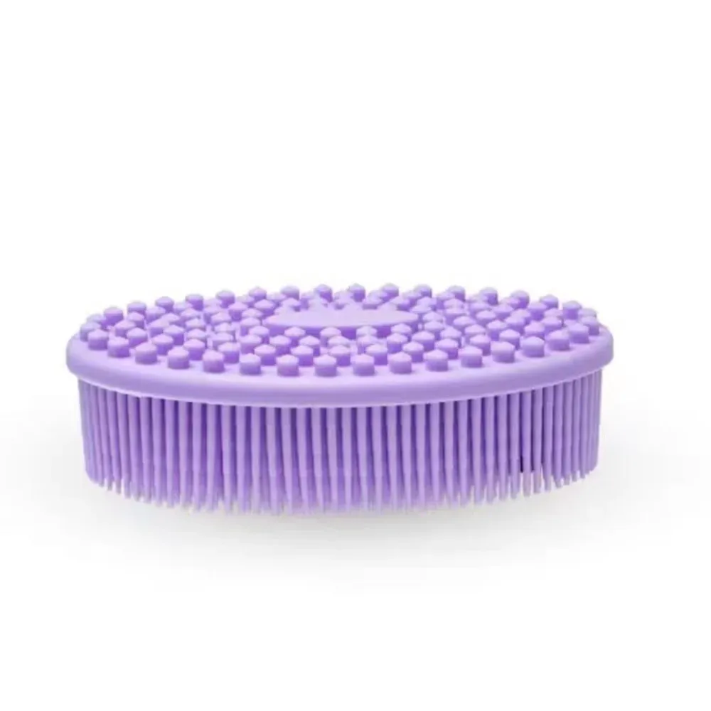 Brosse de bain en silicone, en situation