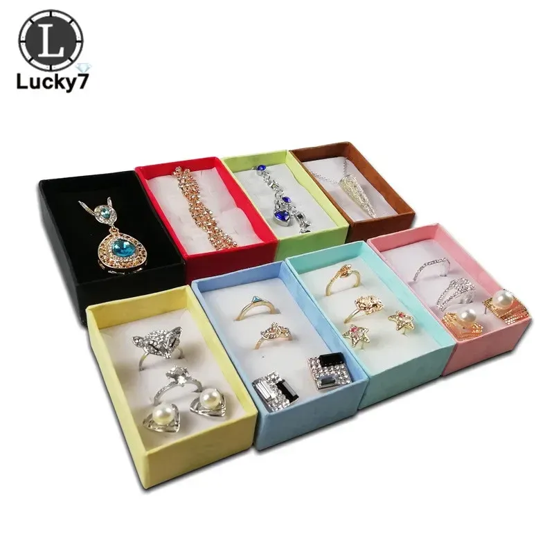 Boîte d'exposition pour ensembles de bijoux (lot de 12) – Collier, boucles d'oreilles et bague – 5 x 8 x 2,5 cm 4