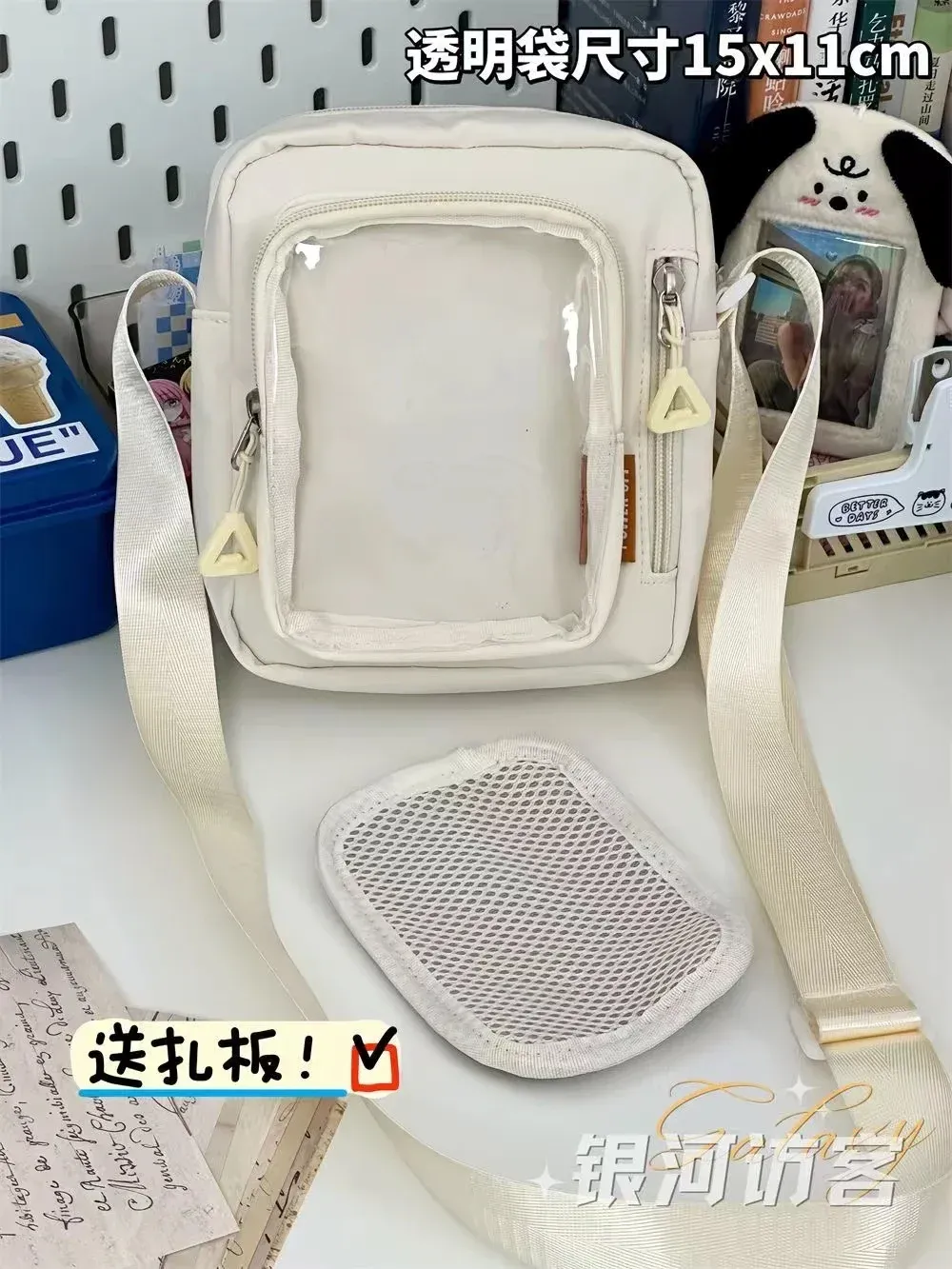Mini sac Ita Y2K porté au quotidien