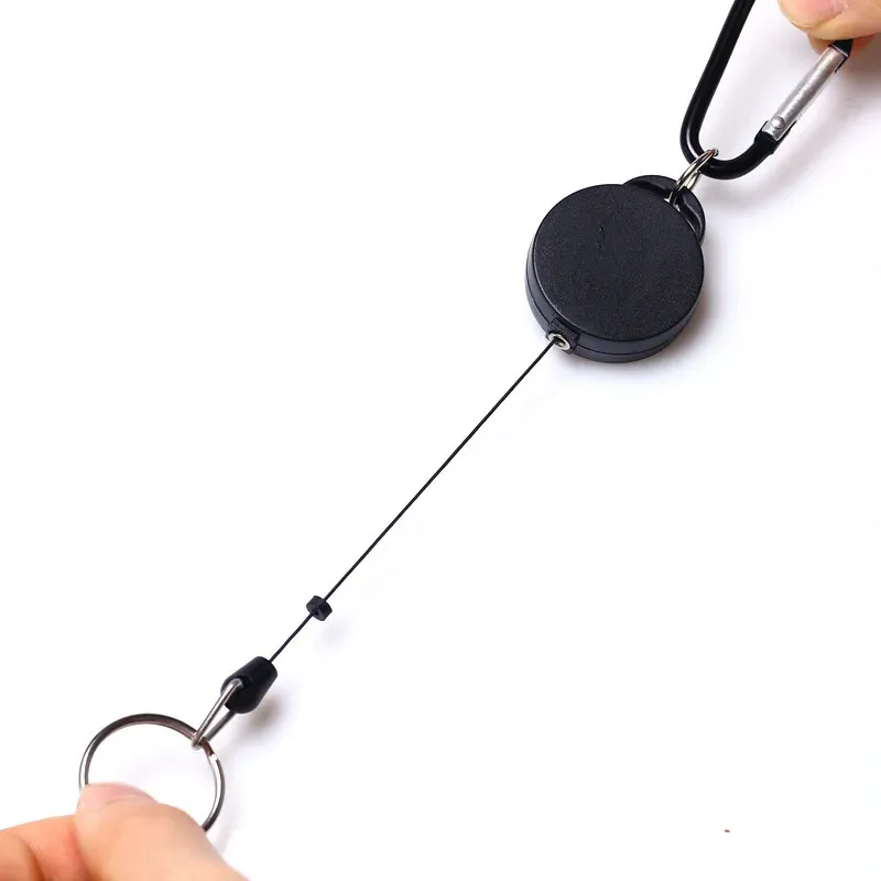 Porte-badge rétractable avec clip et anneau porte-clés 2