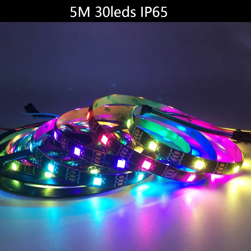 Ruban LED RGBW SK6812 - gros plan