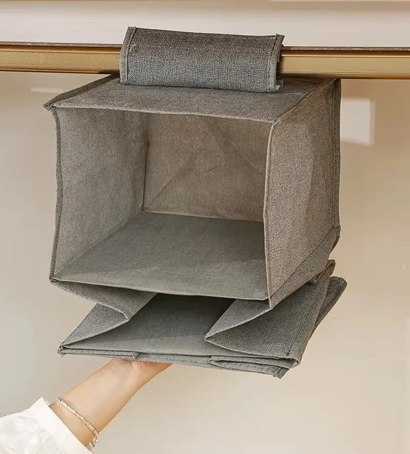 Rangement de vêtements en placard