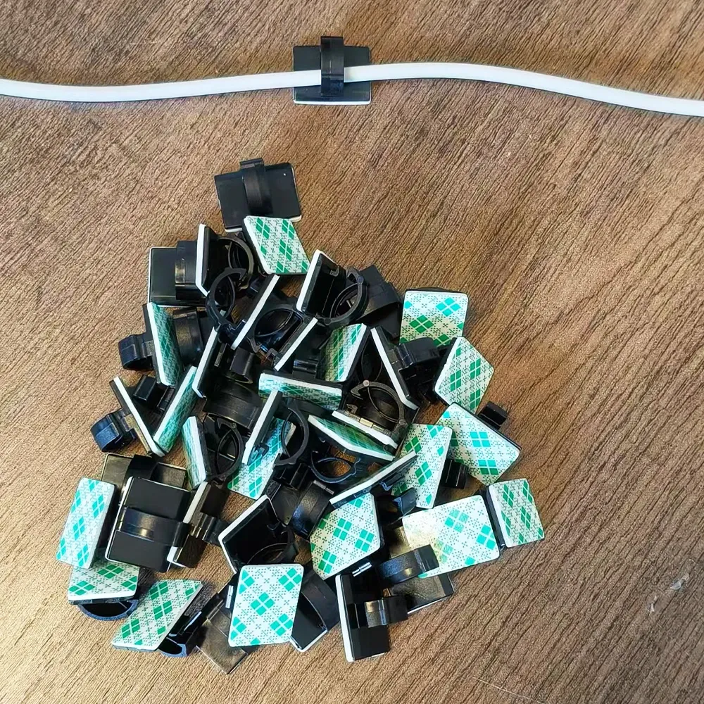 Clips adhésifs double face pour gestion de câbles (lot de 50 pièces) - Image 1